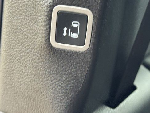 New 2026 Chrysler Pacifica Select image 33