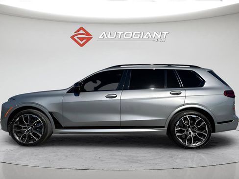 Used 2023 BMW X7 M60i w/ Executive Package image 7