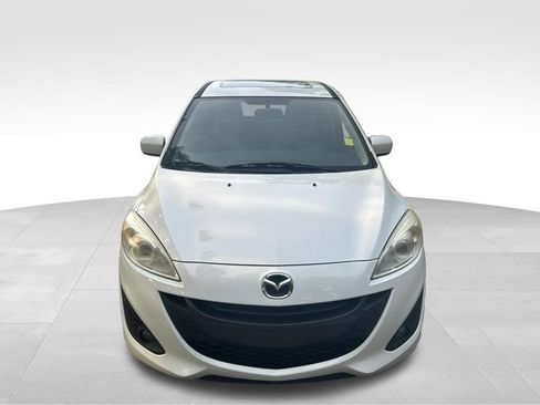Used 2012 MAZDA MAZDA5 Touring w/ Moonroof & Audio Pkg FWD image 9