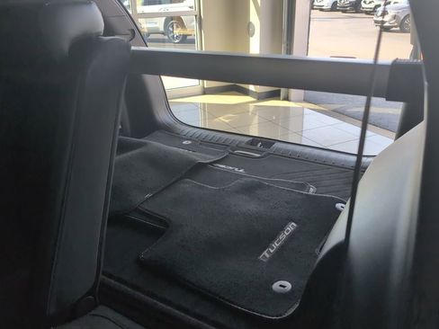 Used 2022 Hyundai Tucson Limited image 32