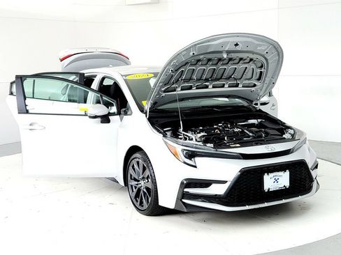 Certified 2024 Toyota Corolla SE FWD image 9