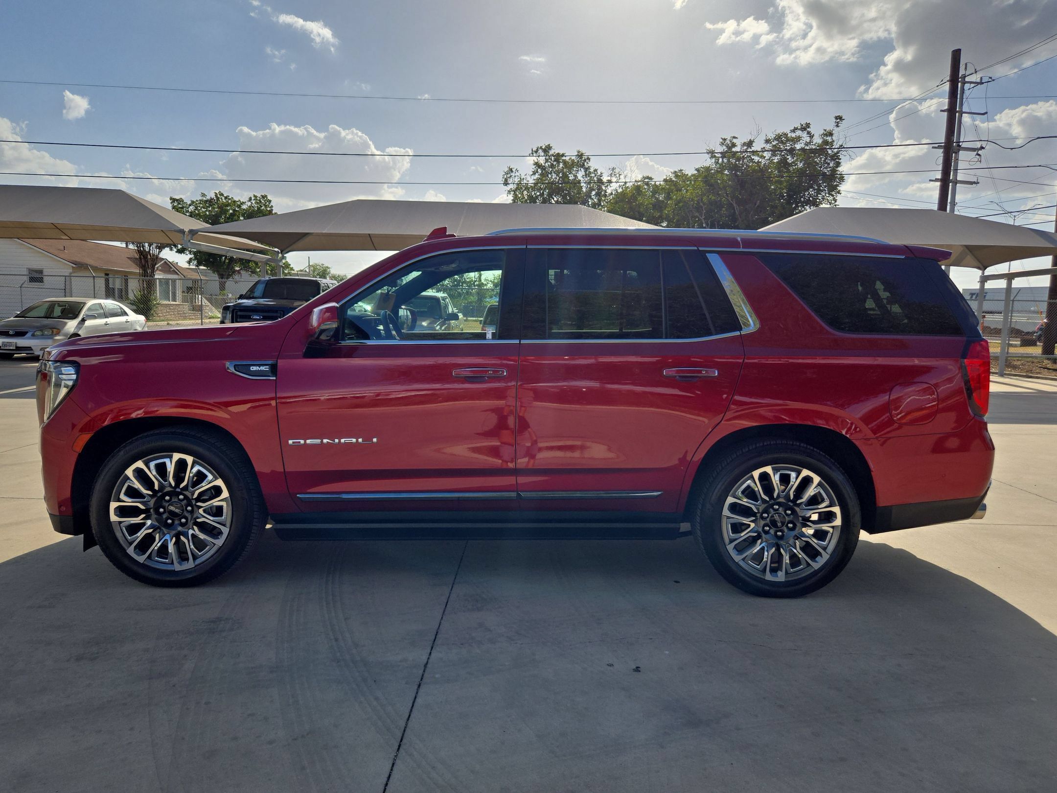Certified 2023 GMC Yukon Denali Ultimate AWD/4WD image 6