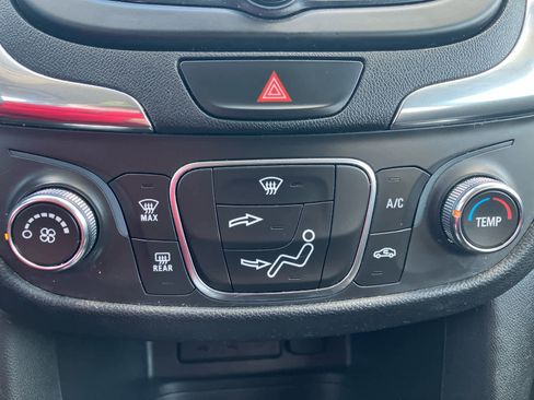 Used 2019 Chevrolet Equinox LT image 20