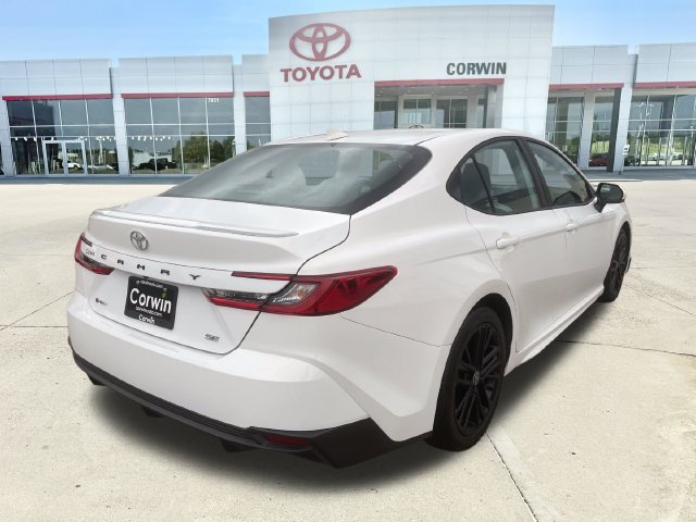 Used 2025 Toyota Camry SE FWD image 5