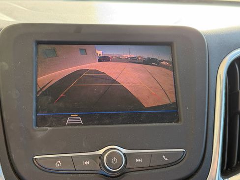 Used 2021 Chevrolet Equinox LT w/ LPO, Floor Liner Package image 11