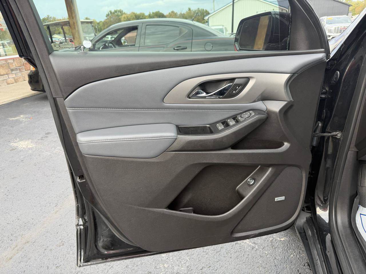 Used 2019 Chevrolet Traverse LT w/ LT Premium Package FWD image 13