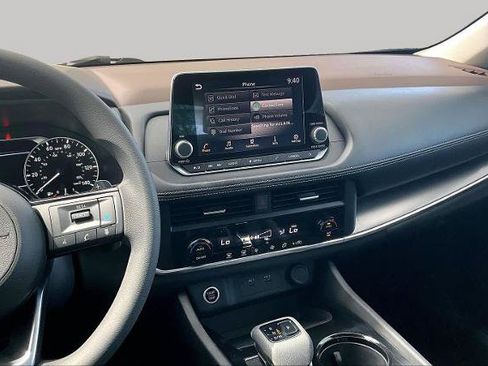 Certified 2023 Nissan Rogue SV FWD image 7
