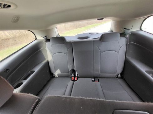 Used 2017 Chevrolet Traverse LT w/ Style and Technology Package image 19