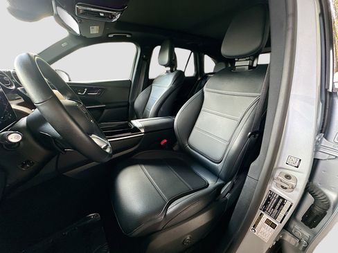 Used 2025 Mercedes-Benz GLC 300 4MATIC image 20