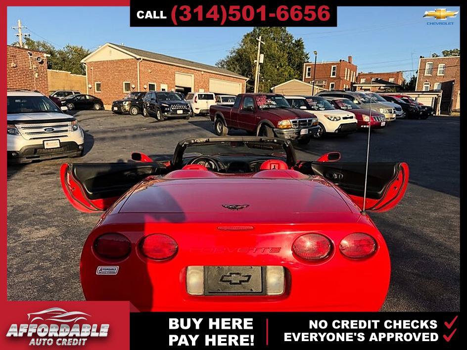 Used 2001 Chevrolet Corvette Convertible w/ Preferred Equipment Group2 RWD image 4