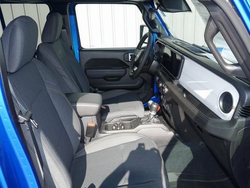 New 2025 Jeep Gladiator Sport image 20