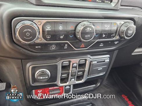 Used 2023 Jeep Gladiator Mojave w/ Cold Weather Group AWD/4WD image 23