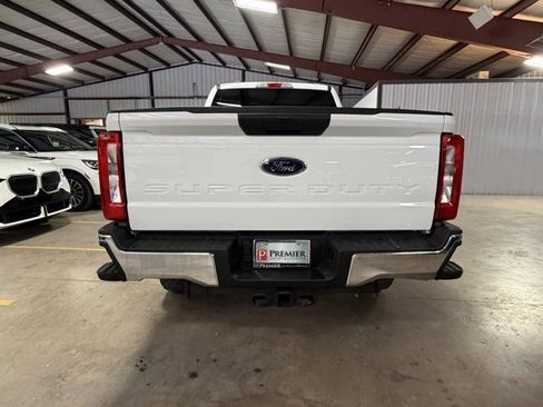 Used 2024 Ford F250 XLT w/ FX4 Off-Road Package image 7