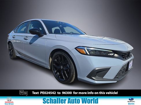 Used 2023 Honda Civic Sport image 1