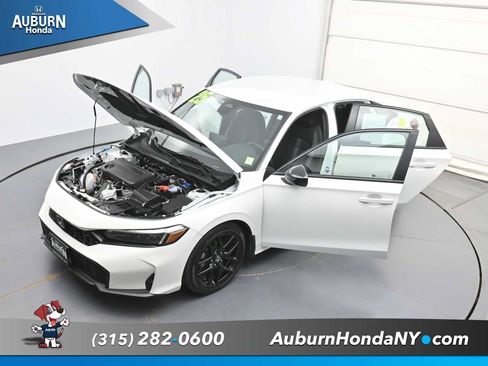 Used 2025 Honda Civic Sport image 36