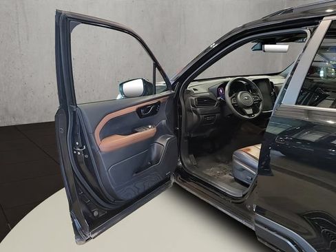 Certified 2026 Subaru Forester Touring AWD/4WD image 39