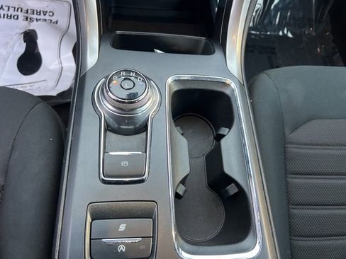 Used 2020 Ford Fusion SE image 29