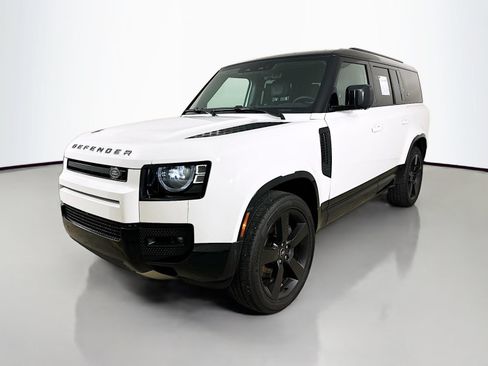 Used 2024 Land Rover Defender 130 X-Dynamic SE AWD/4WD image 1