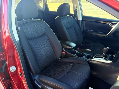 Used 2018 Nissan Sentra SV image 9