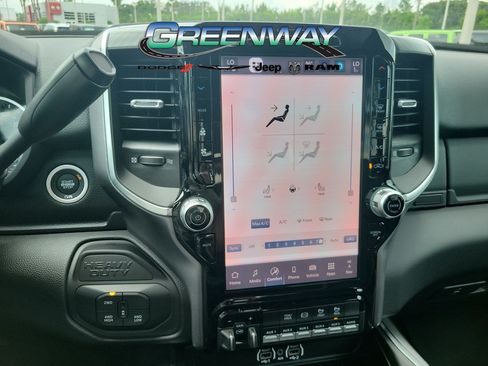 New 2025 RAM 2500 Big Horn AWD/4WD image 21