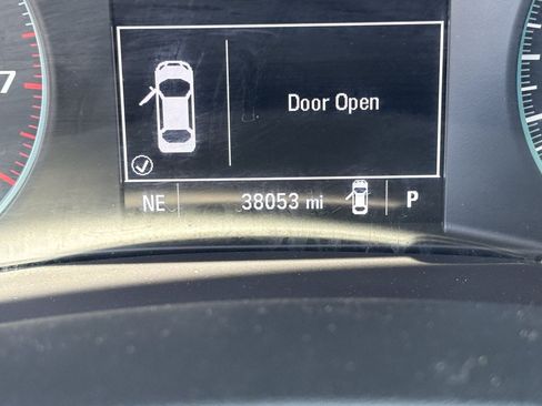 Used 2020 Chevrolet Malibu LT FWD image 28