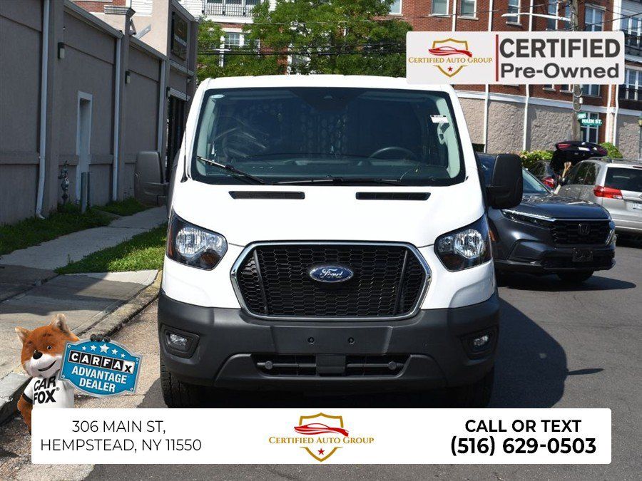 Used 2025 Ford Transit 250 Low Roof RWD image 1