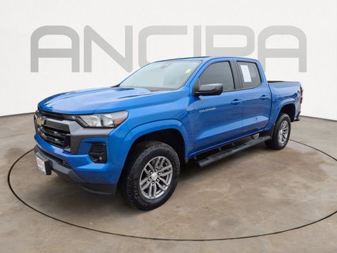 Used 2023 Chevrolet Colorado LT w/ LT Convenience Package II AWD/4WD image 6