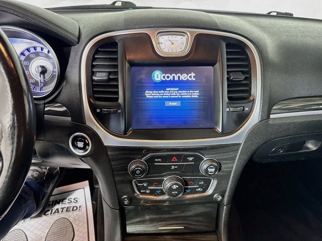 Used 2019 Chrysler 300 Touring w/ Driver Convenience Group AWD/4WD image 12