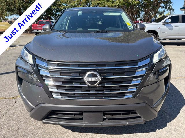 Used 2025 Nissan Rogue SV AWD/4WD image 8