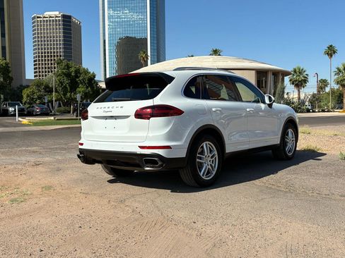 Used 2016 Porsche Cayenne AWD/4WD image 10