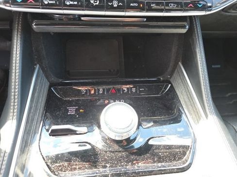 Used 2022 Jeep Wagoneer Series II AWD/4WD image 17