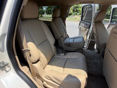 Used 2014 Chevrolet Tahoe LTZ RWD image 25