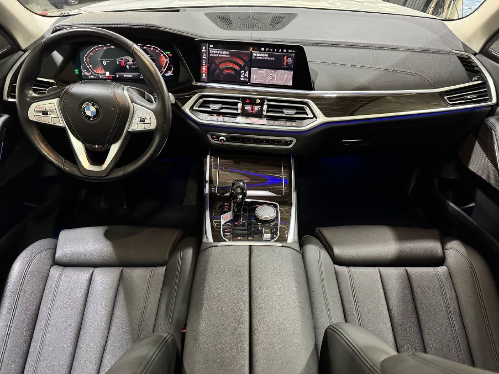 Used 2021 BMW X7 xDrive40i w/ Premium Package AWD/4WD image 9