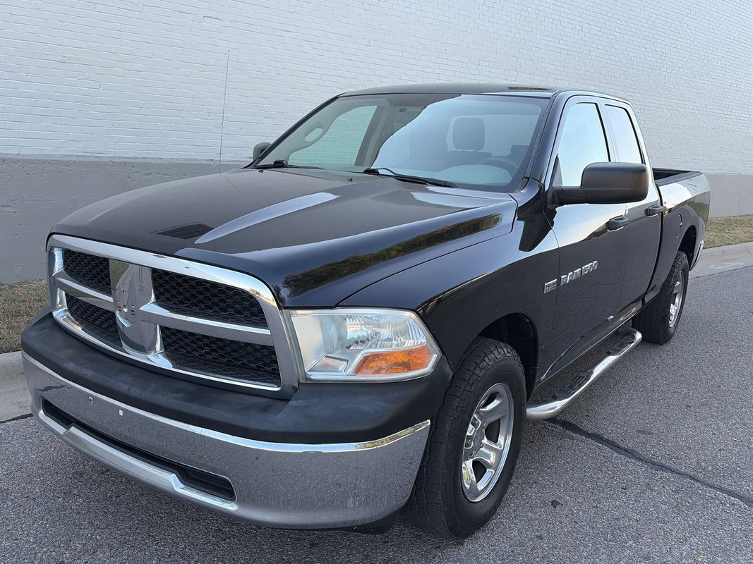 Used 2011 RAM 1500 ST w/ ST Popular Equipment Group AWD/4WD image 1