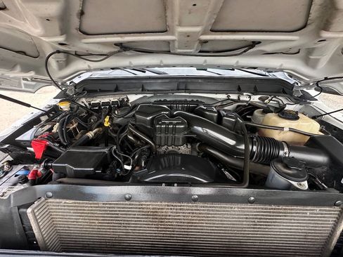 Used 2016 Ford F250 XL w/ Power Equipment Group AWD/4WD image 13