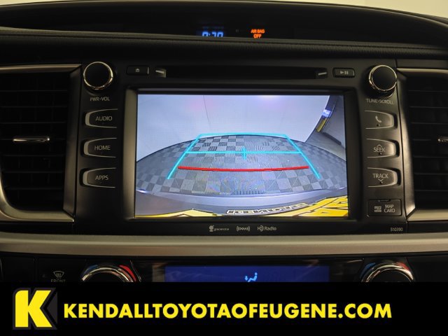 Used 2019 Toyota Highlander XLE AWD/4WD image 19