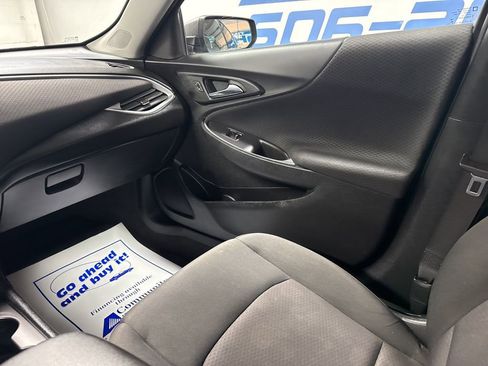 Used 2020 Chevrolet Malibu LS image 19