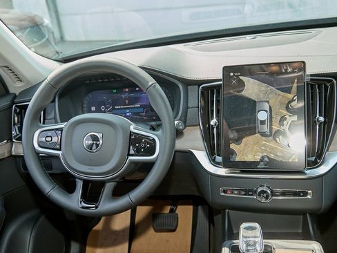 New 2026 Volvo XC90 B6 Plus w/ Protection Package image 22