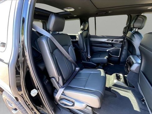 New 2026 Jeep Grand Wagoneer 4WD image 23