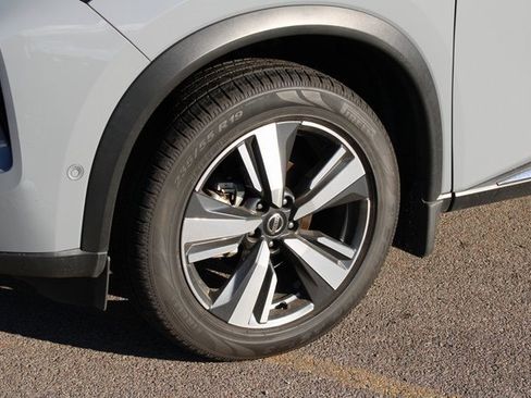 Used 2021 Nissan Rogue Platinum image 12