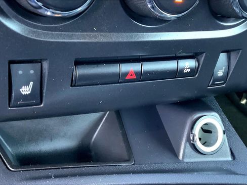 Used 2014 Dodge Challenger R/T image 27