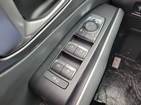 New 2026 Kia Sorento LX FWD image 23