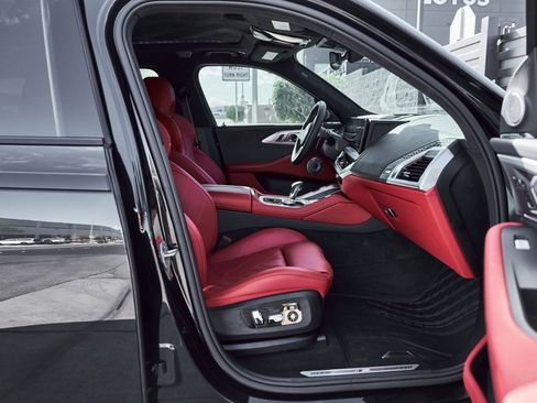 Used 2025 BMW XM image 24