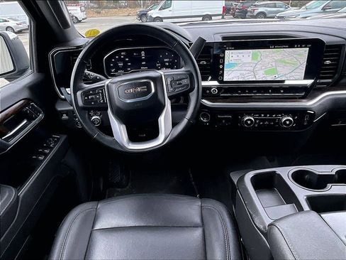 Used 2025 GMC Sierra 1500 SLT AWD/4WD image 17