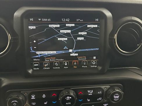 Used 2022 Jeep Wrangler Unlimited Sahara image 26