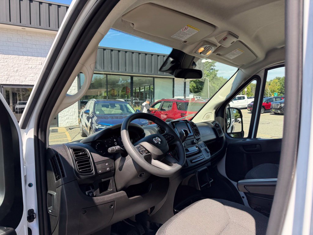 Used 2025 RAM ProMaster 2500 w/ U-Haul Equipment Group FWD image 13