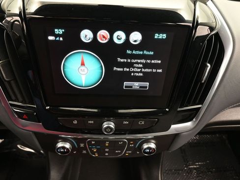 Used 2018 Chevrolet Traverse LT image 19