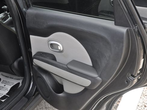 Used 2014 Kia Soul + image 16