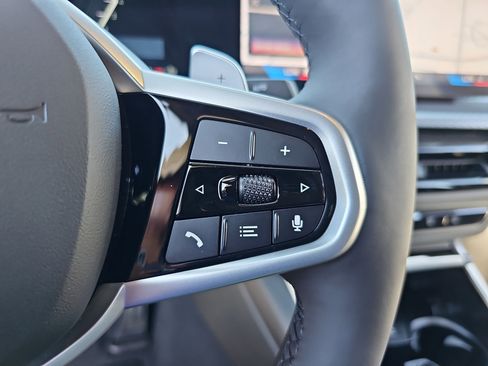 New 2026 BMW 330i Sedan w/ M Sport Package image 18