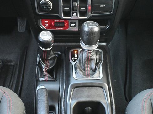 Used 2019 Jeep Wrangler Unlimited Rubicon AWD/4WD image 19